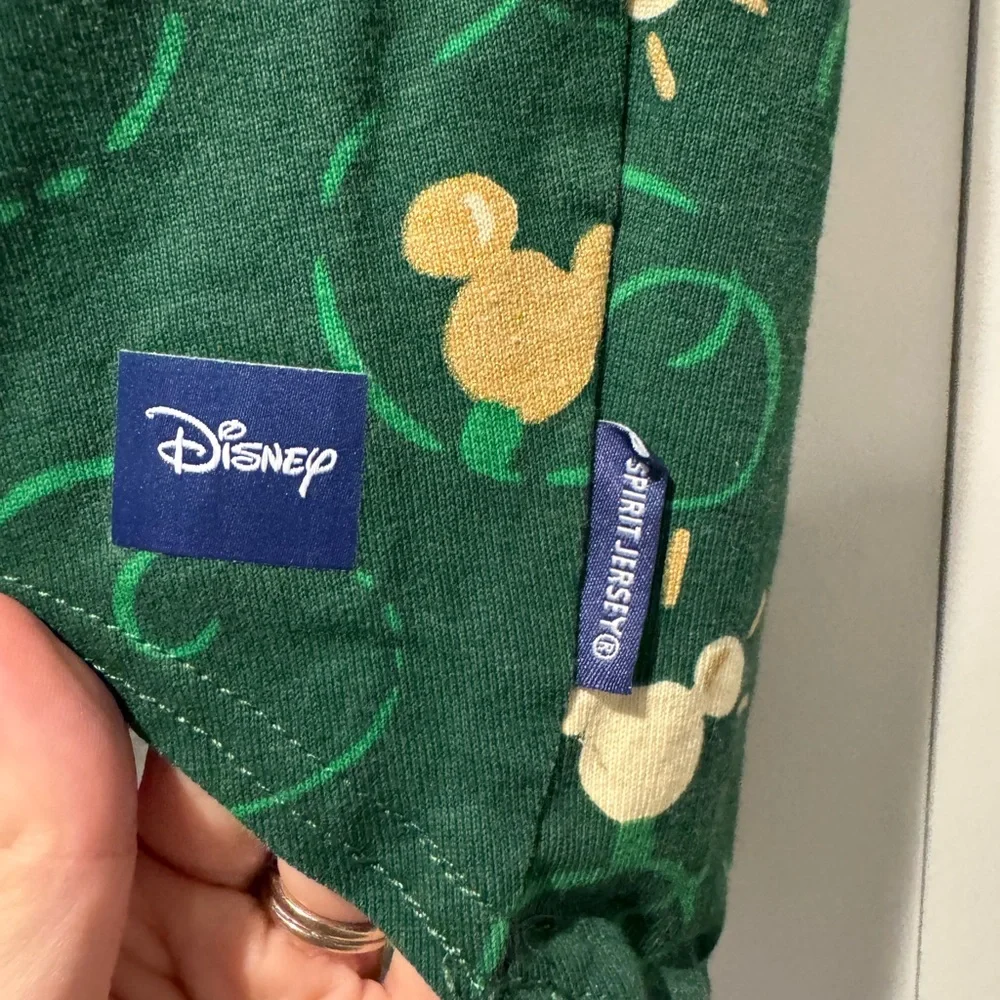 Disney Pet Spirit Jersey Christmas Mickey Size XLarge